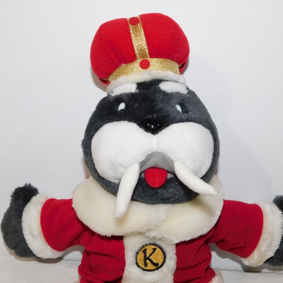 Vintage Marineland Niagara Falls Ontario 13" plush Mascot Walrus King - Picture 2 of 4